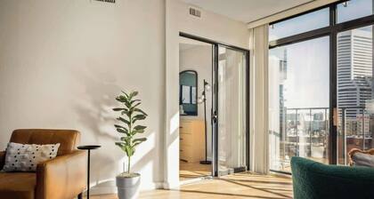 Urban Gallery Loft | Larimer Square | 30-Day