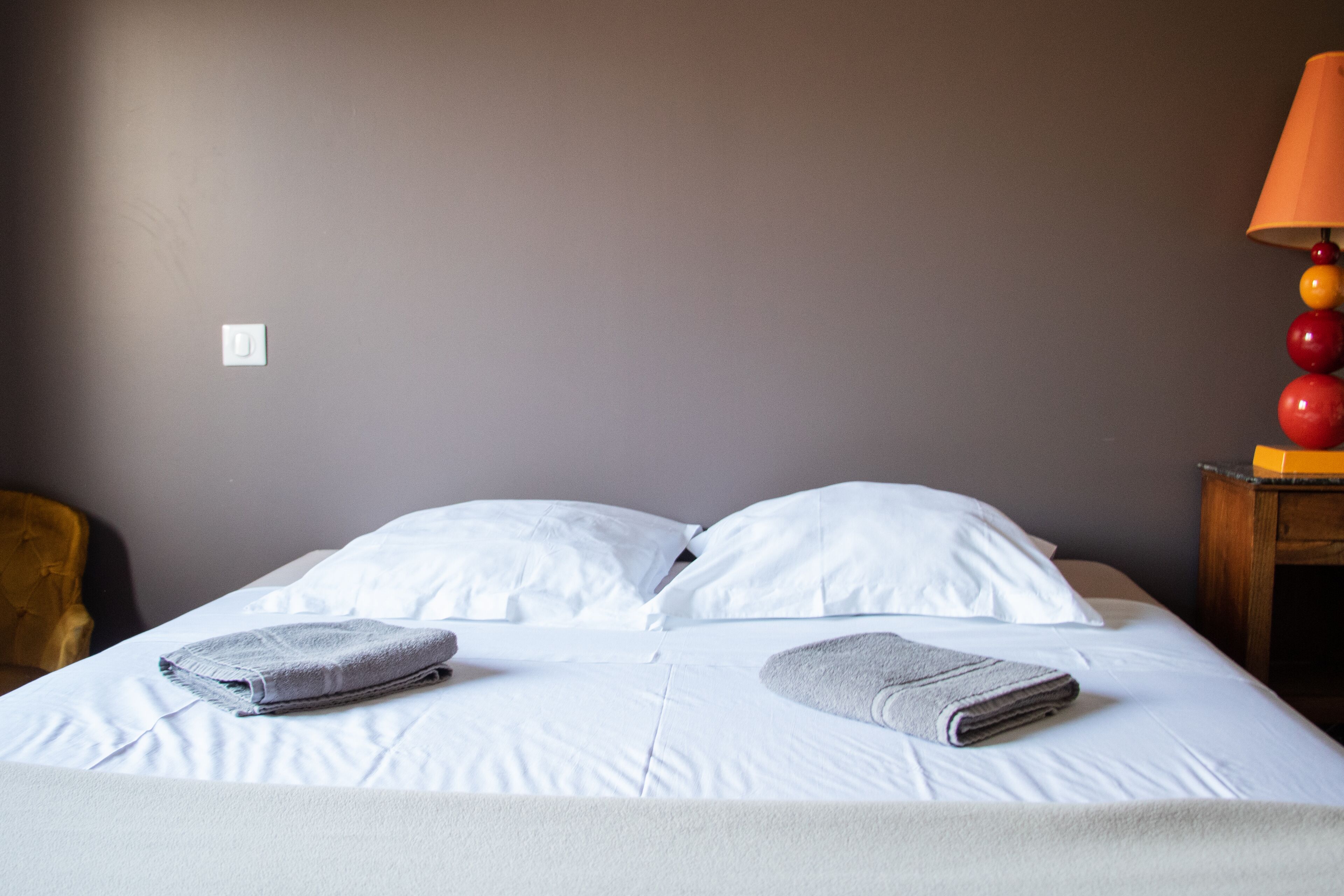 4 chambres, fer et planche à repasser, Wi-Fi, draps fournis