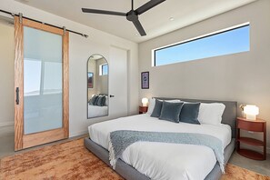 2 室のベッドルーム、アイロン / アイロン台、WiFi、ベッドシーツ