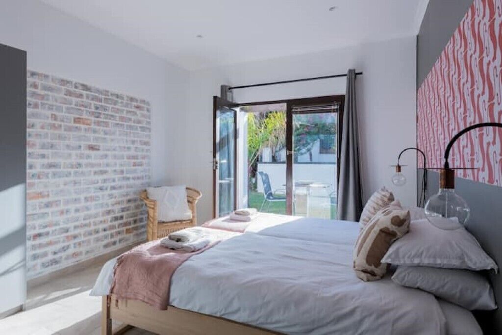 2 bedrooms, iron/ironing board, travel crib, WiFi