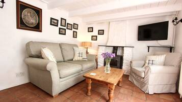 Cottage Comfort, 2 kamar tidur, Bebas Asap Rokok, area halaman | Lounge