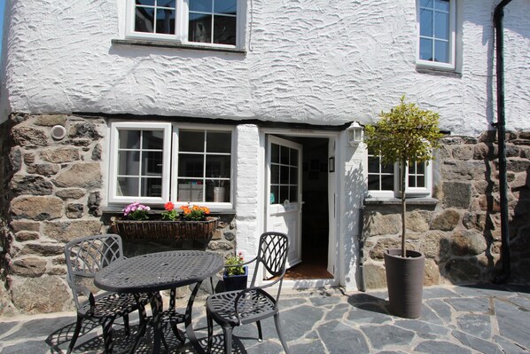 Comfort Cottage, 2 Bedrooms, Non Smoking, Courtyard Area | Miscellaneous - Ginentonic Cottage (Helston)