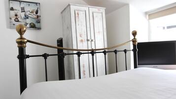 舒適平房, 2 間臥室, 非吸煙房, 庭園 | 2 間臥室、客房內保險箱、遮光布/窗簾、熨斗/熨衣板