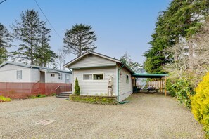 Exterior - Rockaway Beach Home, Walk to Ocean, Pet Friendly! (Rockaway Beach)