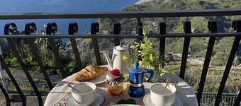 The breath from the soul... House with breathtaking views Breakfast included