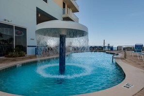 Innenpool, beheizter Pool