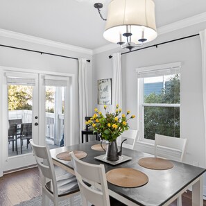 Dining - NEW LISTING - INLET BEACH - POOL - BIKES! (Inlet Beach)