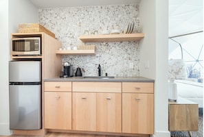 Coffee/tea maker, fridge, microwave, electric kettle