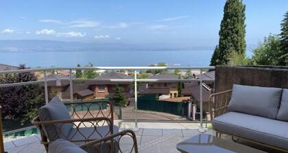 Wunderschönes renoviertes Duplex-Apartment mit Seeblick in Evian für 8 Personen