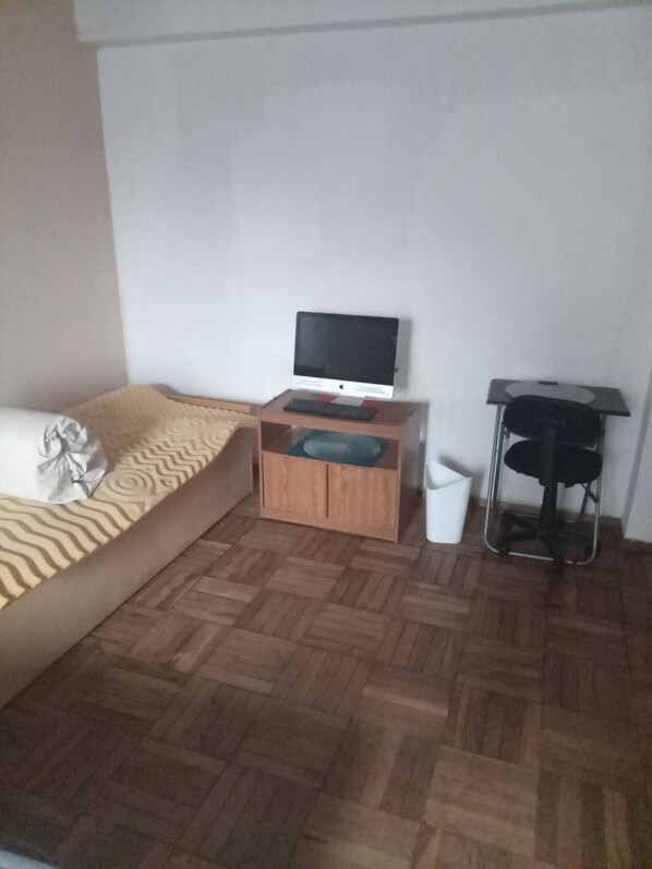 1 Schlafzimmer, Bügeleisen/Bügelbrett, Bettwäsche