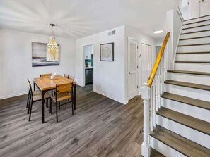 Dining - Hot Tub, Putting Green in the Heart of Mt. Pleasant 2-Stories (Mount Pleasant)