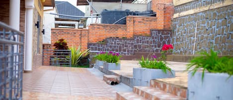 Apartment | Terrace/patio