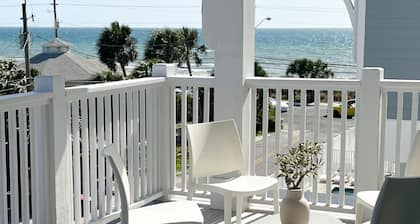 NEW Luxury beach mansion! Sleep 37 Pool & Golf ⛳️🏝️☀️ 21+ to book!