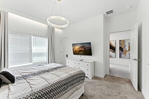 4 室のベッドルーム、WiFi、ベッドシーツ