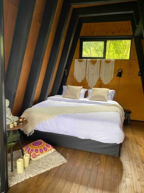 1 bedroom, in-room safe, free WiFi, bed sheets - Unique Lake House breathtaking views (Guatape)