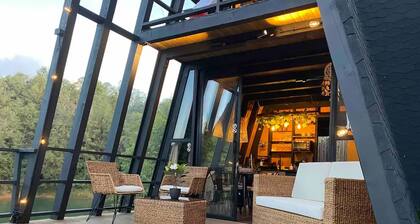 Unique Lake House breathtaking views