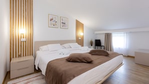 5 Schlafzimmer, BĂŒgeleisen/BĂŒgelbrett, WLAN, BettwĂ€sche