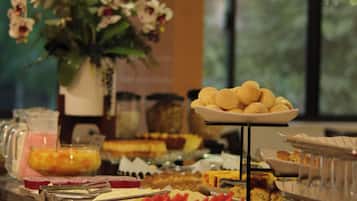 Gratis morgenmadsbuffet hver dag