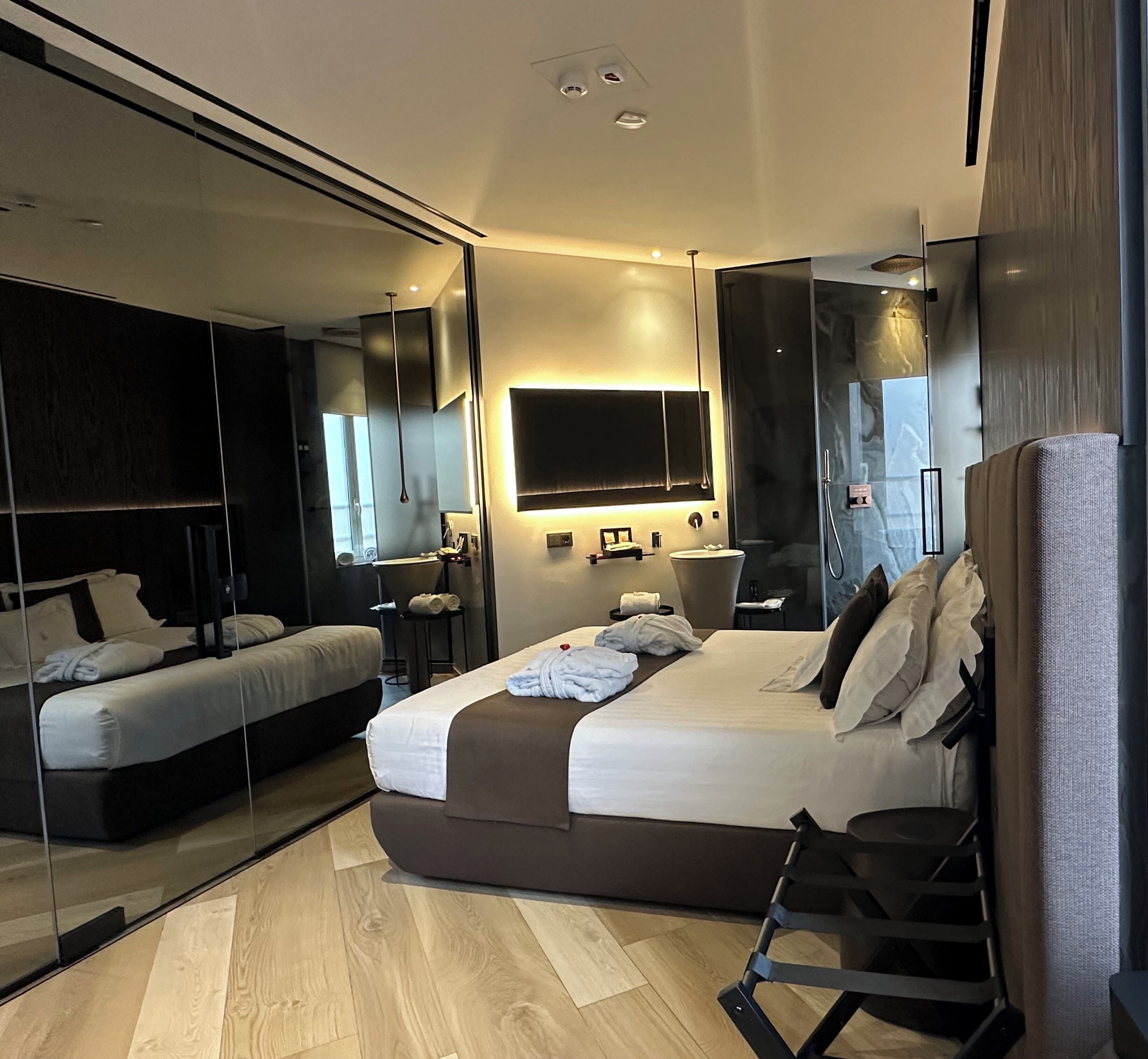 Quirinale - Elite Room | Minibar, in-room safe, individually furnished, desk