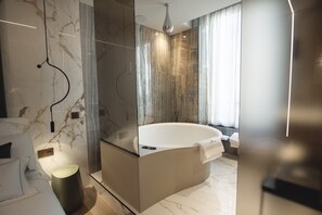 Villa Borghese - Superior Room | Tab spa persendirian