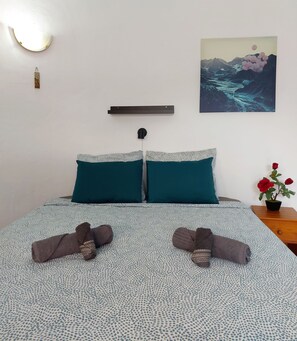 1 bedroom, in-room safe, iron/ironing board, free WiFi
