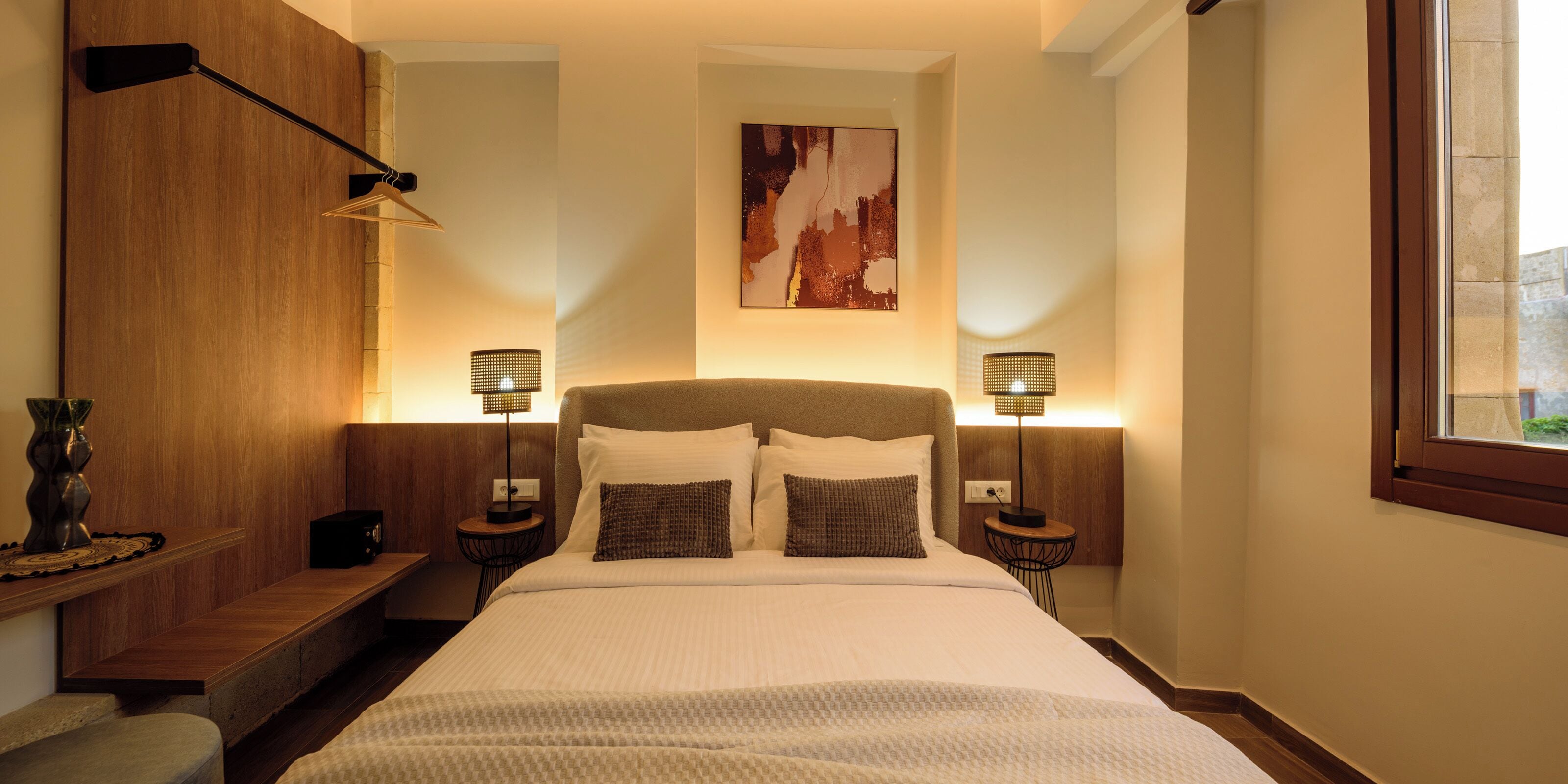 Junior Double Room | In-room safe, desk, laptop workspace, blackout drapes