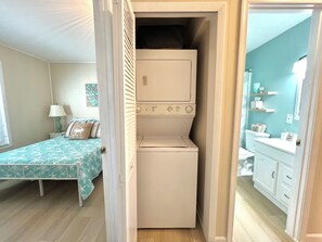 3 bedrooms, desk, iron/ironing board, WiFi