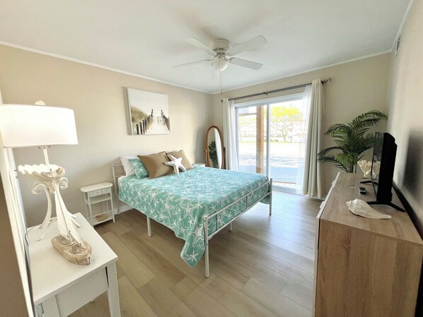 3 bedrooms, desk, iron/ironing board, WiFi