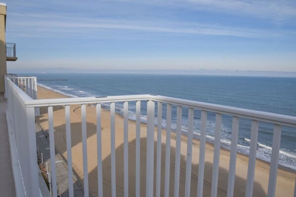 Property grounds - Unit 1304 Virginia Beach (Virginia Beach)