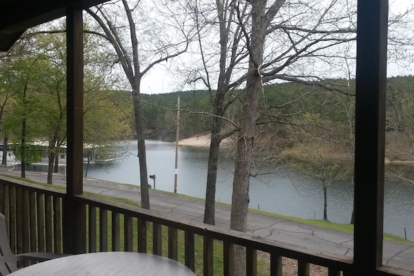 #2 Weekend Hooker | Lake view