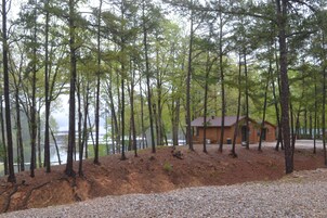 #14 Harpool's Haven (No Pets) | Lake view