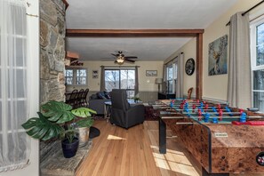 Unclassified image, 4 of 35, button