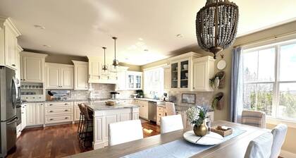 Luxury Rental Located In New Glasgow, Minutes To Amazing Restaurants and Beaches