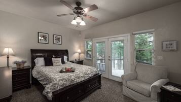 3 slaapkamers, een strijkplank/strijkijzer, wifi, beddengoed