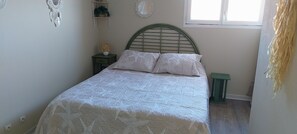 1 bedroom, iron/ironing board