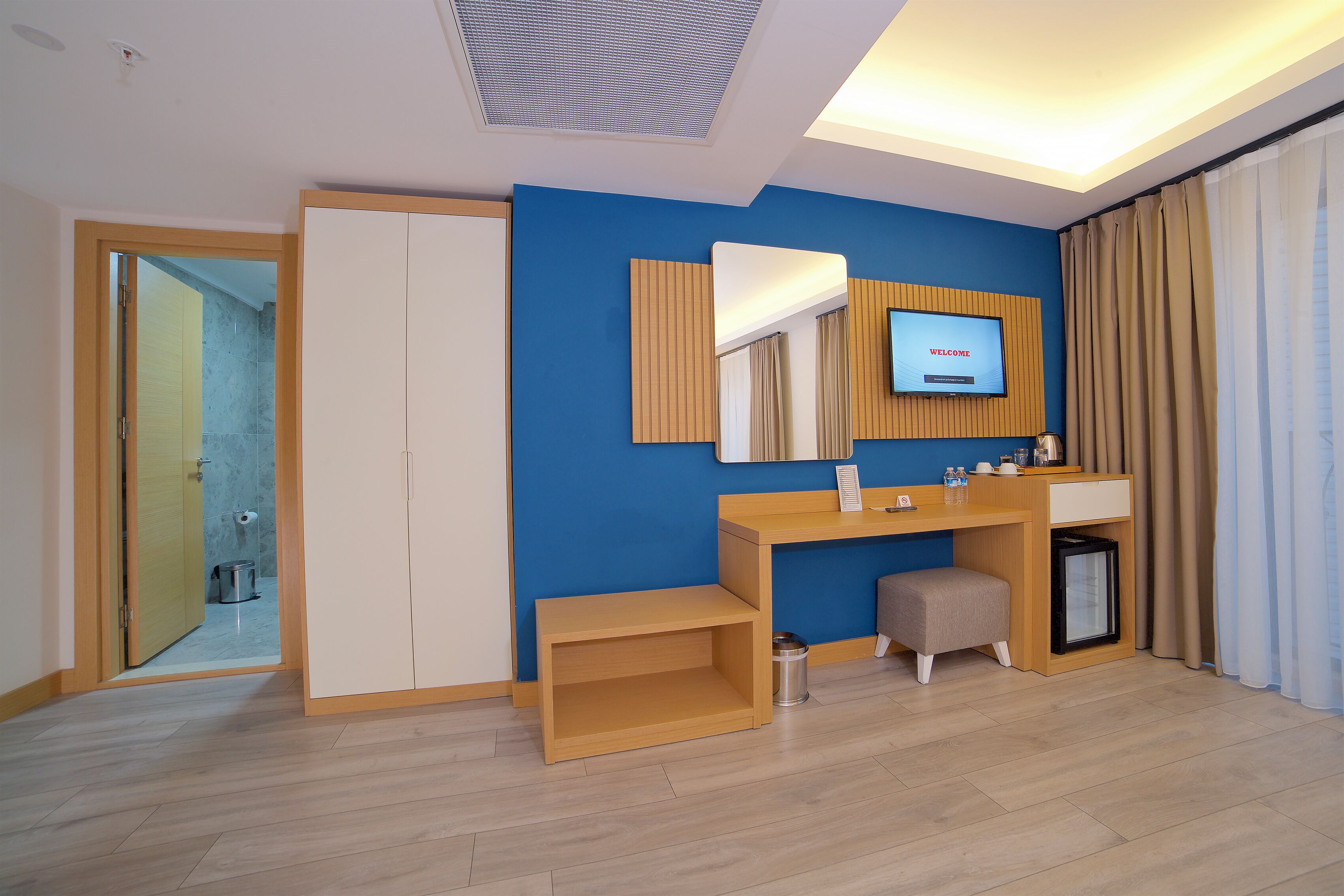 Minibar, soundproofing, free WiFi, bed sheets