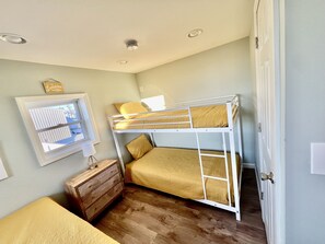 3 bedrooms, travel cot, free WiFi