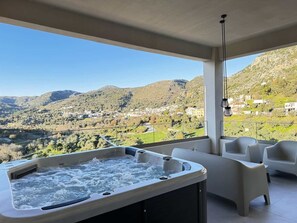 Suite Deluxe, non-fumeurs, vue montagne | Terrasse/Patio
