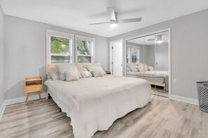 3 bedrooms, iron/ironing board, WiFi, bed sheets - Sunshine Stay 3Bed 2Bath Oasis Near Beaches And Downtown St Petersburg
 (Pinellas Park)