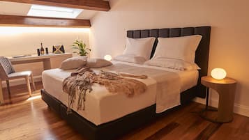 Superior Room | Premium bedding, down comforters, memory foam beds, minibar