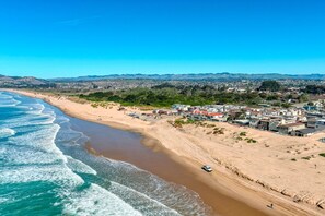 Beach - 1362 Strand Way: 3  BR, 4  BA House in Oceano, Sleeps 8 (Oceano)