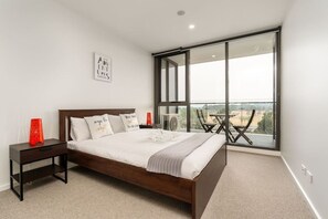 1 soverom, skrivebord, strykejern/-brett og wi-fi (inkludert)