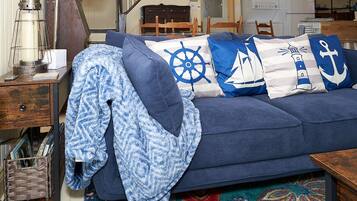 Smart TV, fireplace, video games