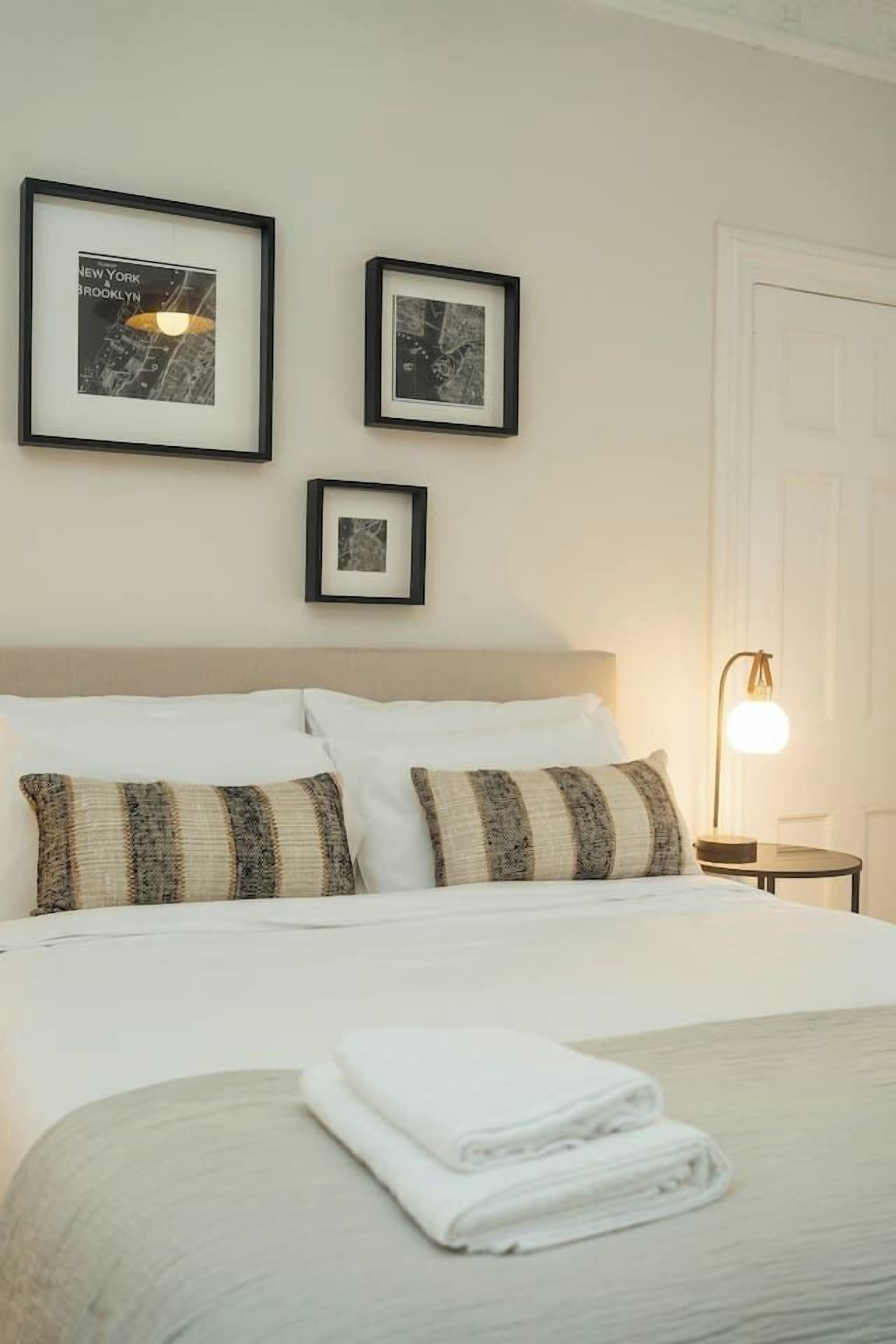 2 Schlafzimmer, Schreibtisch, Bügeleisen/Bügelbrett, WLAN