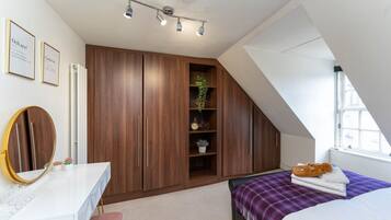 1 bedroom, desk, iron/ironing board, free WiFi
