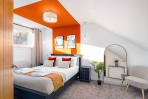 3 bedrooms, desk, iron/ironing board, free WiFi
