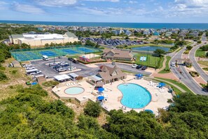 Exterior - Corolla vacation rental in a gated golf course community, with beach trolley! (Corolla)
