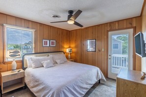 4 bedrooms, Internet, bed sheets - Oceanside classic in the heart of Duck, NC by Sun Realty (Duck)
