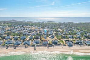Beach - Oceanside vacation rental steps away from the beach access in Corolla, NC! (Corolla)