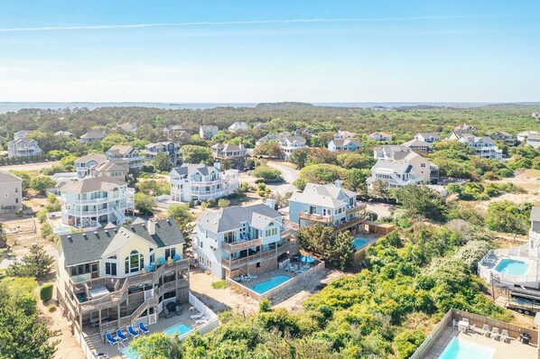 Exterior - Oceanside vacation rental steps away from the beach access in Corolla, NC! (Corolla)